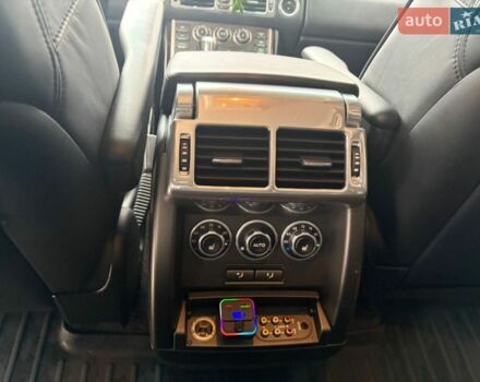 Черный Ленд Ровер Рендж Ровер, объемом двигателя 5 л и пробегом 220 тыс. км за 14000 $, фото 15 на Automoto.ua