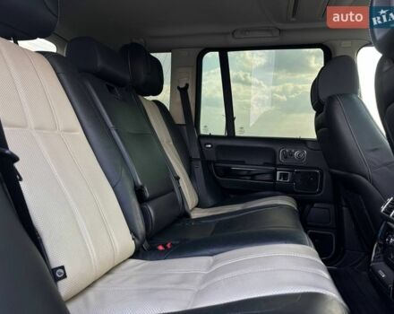 Чорний Ленд Ровер Рендж Ровер, об'ємом двигуна 5 л та пробігом 179 тис. км за 15800 $, фото 18 на Automoto.ua