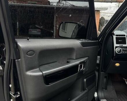 Черный Ленд Ровер Рендж Ровер, объемом двигателя 5 л и пробегом 252 тыс. км за 13200 $, фото 11 на Automoto.ua