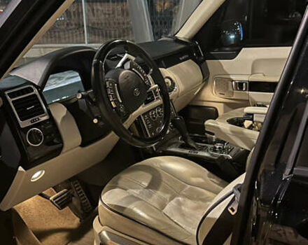 Чорний Ленд Ровер Рендж Ровер, об'ємом двигуна 5 л та пробігом 185 тис. км за 12500 $, фото 8 на Automoto.ua