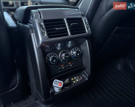 Ленд Ровер Рендж Ровер 2010 у Івано-Франківську на Automoto.ua Чорний Ленд Ровер Рендж Ровер, об'ємом двигуна 5 л та пробігом 250 тис. км за 12950 $, фото 25 на Automoto.ua