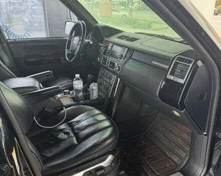 Чорний Ленд Ровер Рендж Ровер, об'ємом двигуна 5 л та пробігом 348 тис. км за 14700 $, фото 9 на Automoto.ua