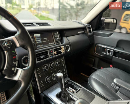 Чорний Ленд Ровер Рендж Ровер, об'ємом двигуна 5 л та пробігом 250 тис. км за 12500 $, фото 21 на Automoto.ua