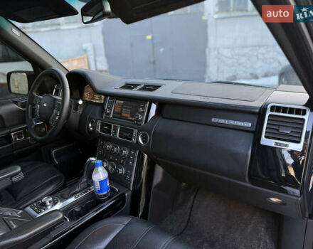 Черный Ленд Ровер Рендж Ровер, объемом двигателя 5 л и пробегом 215 тыс. км за 13500 $, фото 19 на Automoto.ua