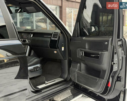 Черный Ленд Ровер Рендж Ровер, объемом двигателя 5 л и пробегом 212 тыс. км за 12999 $, фото 26 на Automoto.ua