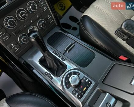 Чорний Ленд Ровер Рендж Ровер, об'ємом двигуна 5 л та пробігом 179 тис. км за 15800 $, фото 15 на Automoto.ua