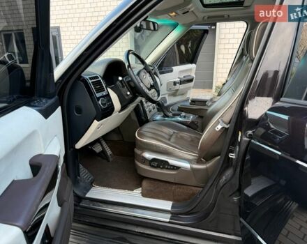 Чорний Ленд Ровер Рендж Ровер, об'ємом двигуна 3.63 л та пробігом 327 тис. км за 14900 $, фото 15 на Automoto.ua