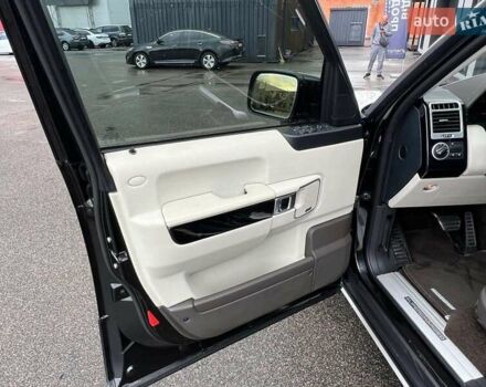 Чорний Ленд Ровер Рендж Ровер, об'ємом двигуна 5 л та пробігом 182 тис. км за 15999 $, фото 8 на Automoto.ua