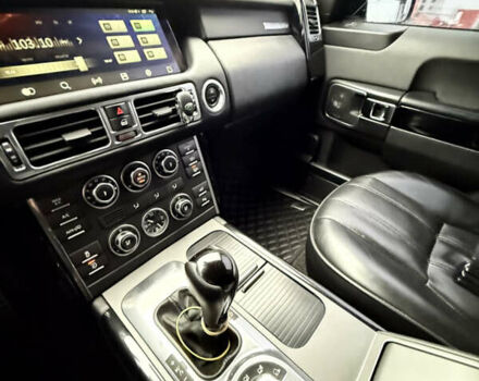 Черный Ленд Ровер Рендж Ровер, объемом двигателя 5 л и пробегом 294 тыс. км за 17000 $, фото 8 на Automoto.ua