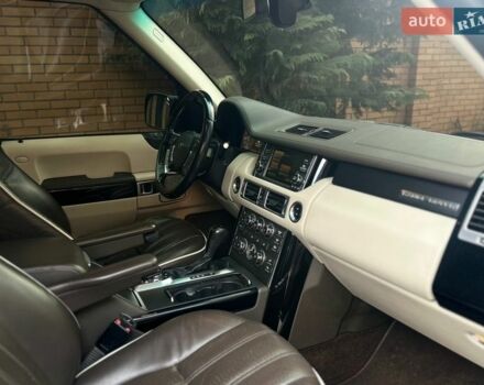 Чорний Ленд Ровер Рендж Ровер, об'ємом двигуна 5 л та пробігом 200 тис. км за 10999 $, фото 21 на Automoto.ua