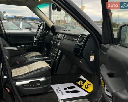 Чорний Ленд Ровер Рендж Ровер, об'ємом двигуна 5 л та пробігом 129 тис. км за 24999 $, фото 23 на Automoto.ua