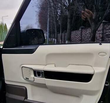 Чорний Ленд Ровер Рендж Ровер, об'ємом двигуна 5 л та пробігом 186 тис. км за 18700 $, фото 11 на Automoto.ua