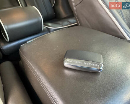 Черный Ленд Ровер Рендж Ровер, объемом двигателя 5 л и пробегом 225 тыс. км за 13500 $, фото 19 на Automoto.ua