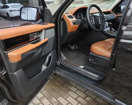 Черный Ленд Ровер Рендж Ровер, объемом двигателя 5 л и пробегом 210 тыс. км за 17000 $, фото 13 на Automoto.ua