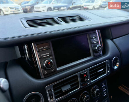 Чорний Ленд Ровер Рендж Ровер, об'ємом двигуна 4.39 л та пробігом 186 тис. км за 19600 $, фото 45 на Automoto.ua