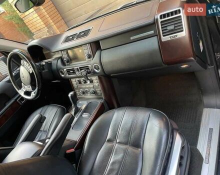 Черный Ленд Ровер Рендж Ровер, объемом двигателя 5 л и пробегом 250 тыс. км за 17700 $, фото 18 на Automoto.ua