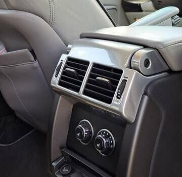 Черный Ленд Ровер Рендж Ровер, объемом двигателя 5 л и пробегом 184 тыс. км за 12800 $, фото 5 на Automoto.ua