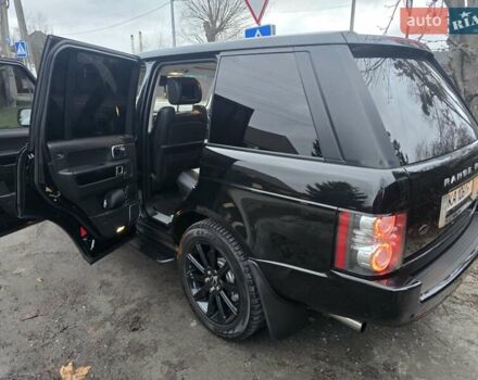Черный Ленд Ровер Рендж Ровер, объемом двигателя 5 л и пробегом 199 тыс. км за 17000 $, фото 17 на Automoto.ua
