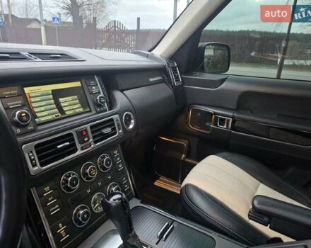 Черный Ленд Ровер Рендж Ровер, объемом двигателя 5 л и пробегом 199 тыс. км за 17000 $, фото 40 на Automoto.ua