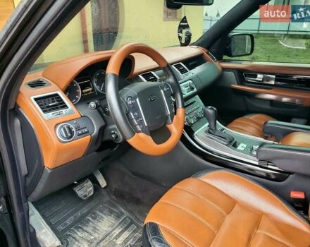 Черный Ленд Ровер Рендж Ровер, объемом двигателя 5 л и пробегом 235 тыс. км за 15000 $, фото 8 на Automoto.ua