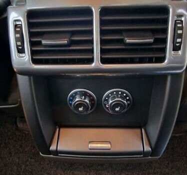 Чорний Ленд Ровер Рендж Ровер, об'ємом двигуна 5 л та пробігом 186 тис. км за 18700 $, фото 17 на Automoto.ua