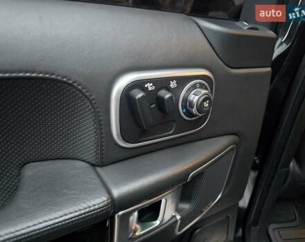 Черный Ленд Ровер Рендж Ровер, объемом двигателя 5 л и пробегом 190 тыс. км за 17000 $, фото 31 на Automoto.ua