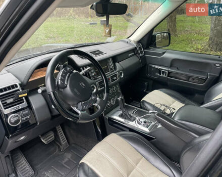 Чорний Ленд Ровер Рендж Ровер, об'ємом двигуна 5 л та пробігом 217 тис. км за 15500 $, фото 10 на Automoto.ua