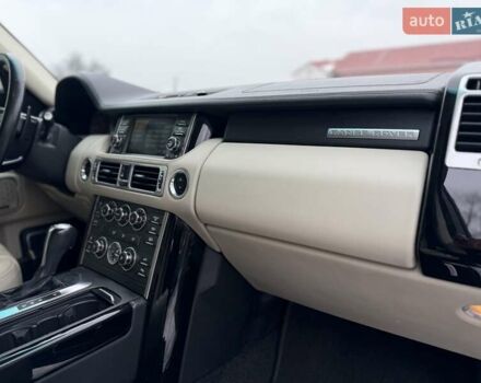 Чорний Ленд Ровер Рендж Ровер, об'ємом двигуна 5 л та пробігом 163 тис. км за 11990 $, фото 25 на Automoto.ua