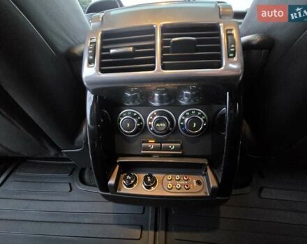 Черный Ленд Ровер Рендж Ровер, объемом двигателя 5 л и пробегом 199 тыс. км за 17000 $, фото 27 на Automoto.ua