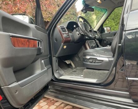 Черный Ленд Ровер Рендж Ровер, объемом двигателя 5 л и пробегом 250 тыс. км за 19800 $, фото 5 на Automoto.ua