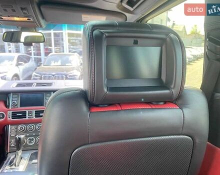 Чорний Ленд Ровер Рендж Ровер, об'ємом двигуна 5 л та пробігом 231 тис. км за 19500 $, фото 24 на Automoto.ua