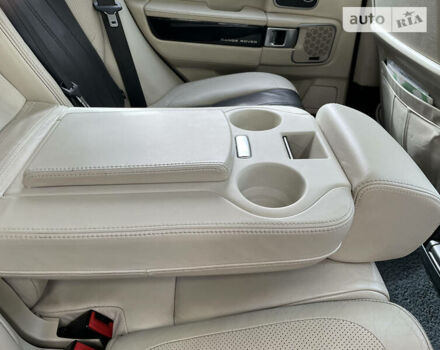 Черный Ленд Ровер Рендж Ровер, объемом двигателя 5 л и пробегом 236 тыс. км за 18000 $, фото 10 на Automoto.ua