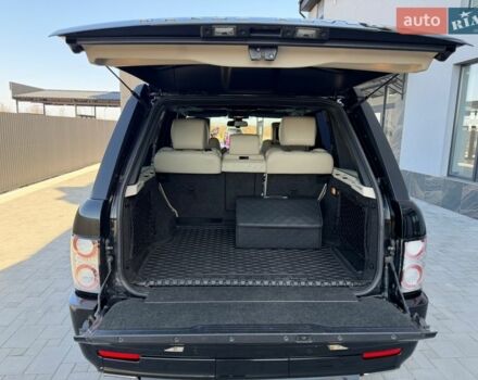 Чорний Ленд Ровер Рендж Ровер, об'ємом двигуна 5 л та пробігом 181 тис. км за 17999 $, фото 29 на Automoto.ua