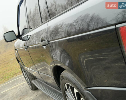 Черный Ленд Ровер Рендж Ровер, объемом двигателя 5 л и пробегом 195 тыс. км за 16000 $, фото 45 на Automoto.ua