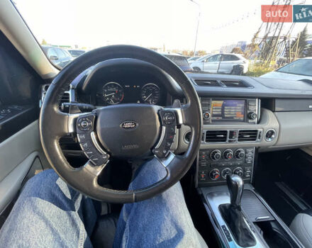 Чорний Ленд Ровер Рендж Ровер, об'ємом двигуна 5 л та пробігом 258 тис. км за 17000 $, фото 14 на Automoto.ua