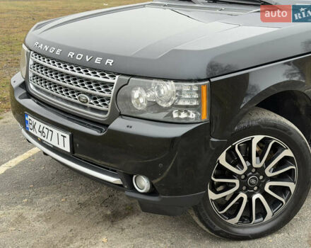 Черный Ленд Ровер Рендж Ровер, объемом двигателя 5 л и пробегом 195 тыс. км за 16000 $, фото 51 на Automoto.ua