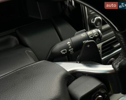 Чорний Ленд Ровер Рендж Ровер, об'ємом двигуна 5 л та пробігом 129 тис. км за 24999 $, фото 15 на Automoto.ua