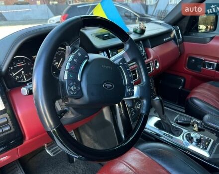 Чорний Ленд Ровер Рендж Ровер, об'ємом двигуна 5 л та пробігом 372 тис. км за 12500 $, фото 36 на Automoto.ua