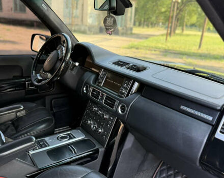 Чорний Ленд Ровер Рендж Ровер, об'ємом двигуна 4.37 л та пробігом 227 тис. км за 16900 $, фото 10 на Automoto.ua