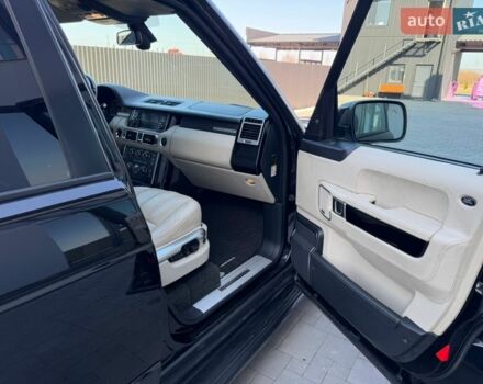 Чорний Ленд Ровер Рендж Ровер, об'ємом двигуна 5 л та пробігом 181 тис. км за 17999 $, фото 17 на Automoto.ua