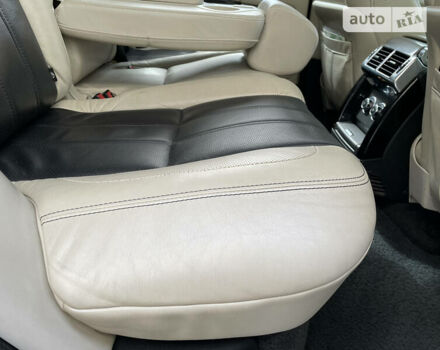 Черный Ленд Ровер Рендж Ровер, объемом двигателя 5 л и пробегом 236 тыс. км за 18000 $, фото 11 на Automoto.ua