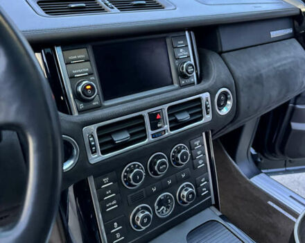 Чорний Ленд Ровер Рендж Ровер, об'ємом двигуна 4.37 л та пробігом 246 тис. км за 17777 $, фото 23 на Automoto.ua