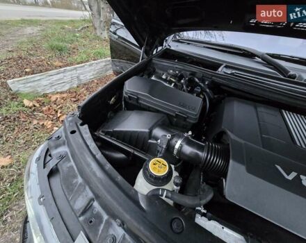 Черный Ленд Ровер Рендж Ровер, объемом двигателя 5 л и пробегом 199 тыс. км за 17000 $, фото 2 на Automoto.ua