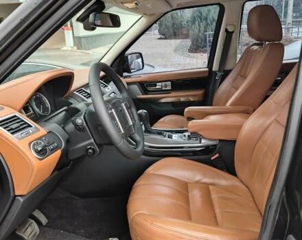 Черный Ленд Ровер Рендж Ровер, объемом двигателя 5 л и пробегом 210 тыс. км за 17000 $, фото 12 на Automoto.ua