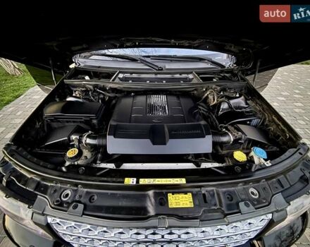 Черный Ленд Ровер Рендж Ровер, объемом двигателя 5 л и пробегом 265 тыс. км за 17999 $, фото 61 на Automoto.ua