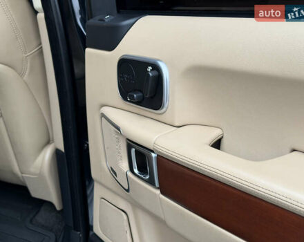 Черный Ленд Ровер Рендж Ровер, объемом двигателя 5 л и пробегом 195 тыс. км за 16000 $, фото 25 на Automoto.ua