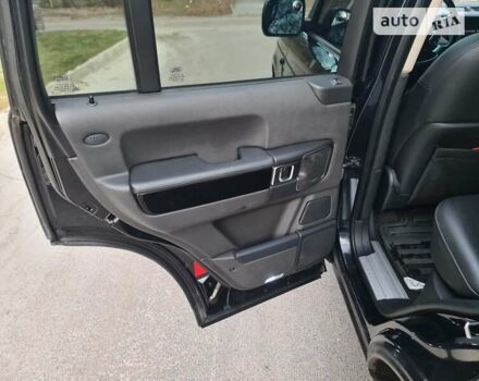Черный Ленд Ровер Рендж Ровер, объемом двигателя 5 л и пробегом 137 тыс. км за 18000 $, фото 27 на Automoto.ua