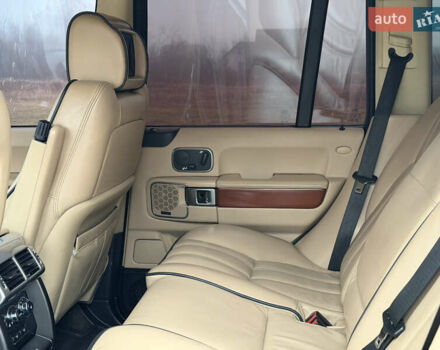 Черный Ленд Ровер Рендж Ровер, объемом двигателя 5 л и пробегом 195 тыс. км за 16000 $, фото 19 на Automoto.ua