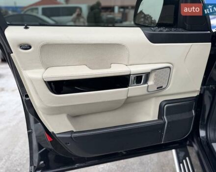 Чорний Ленд Ровер Рендж Ровер, об'ємом двигуна 5 л та пробігом 163 тис. км за 11990 $, фото 16 на Automoto.ua