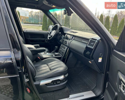 Чорний Ленд Ровер Рендж Ровер, об'ємом двигуна 5 л та пробігом 105 тис. км за 25000 $, фото 14 на Automoto.ua